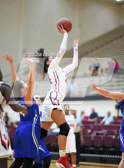 Thumbnail 3 in MacArthur [Douglas] vs Roosevelt [Theodore] photogallery.