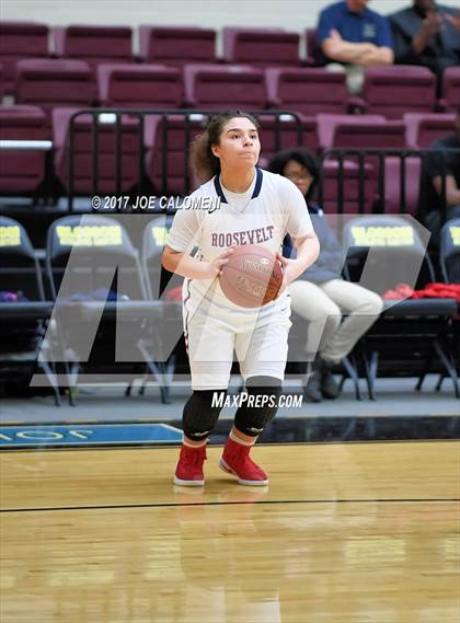 Thumbnail 1 in MacArthur [Douglas] vs Roosevelt [Theodore] photogallery.