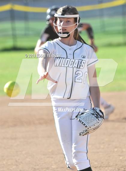 Thumbnail 3 in El Dorado vs. Brea Olinda  photogallery.