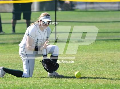 Thumbnail 3 in El Dorado vs. Brea Olinda  photogallery.