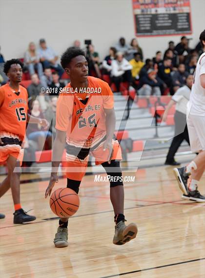 Thumbnail 1 in Lake Wales v South Miami (Prep Hoops Sun Bash) photogallery.