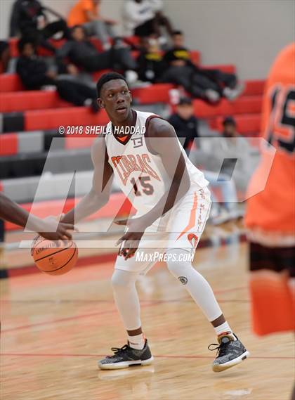 Thumbnail 2 in Lake Wales v South Miami (Prep Hoops Sun Bash) photogallery.