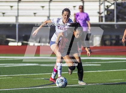 Thumbnail 3 in Rockwall vs. Sachse (UIL 6A Soccer Bi-District Playoffs) photogallery.