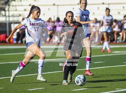 Thumbnail 1 in Rockwall vs. Sachse (UIL 6A Soccer Bi-District Playoffs) photogallery.