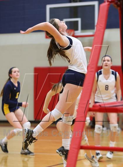Thumbnail 2 in Boyd A vs. McKinney photogallery.