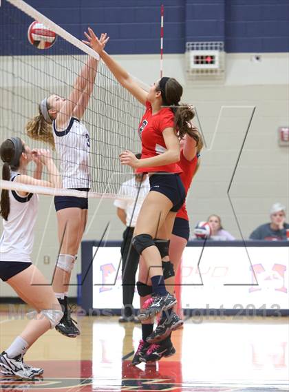Thumbnail 3 in Boyd A vs. McKinney photogallery.