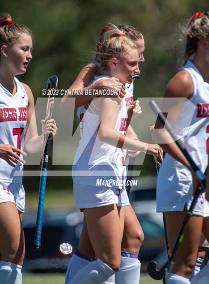 Thumbnail 2 in Regis Jesuit vs Palmer Ridge photogallery.