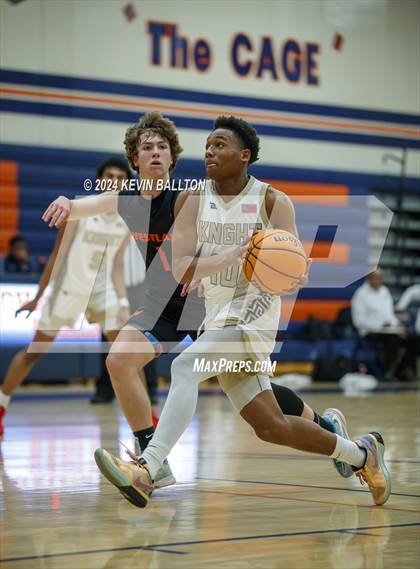 Thumbnail 2 in Knight vs. Westlake photogallery.
