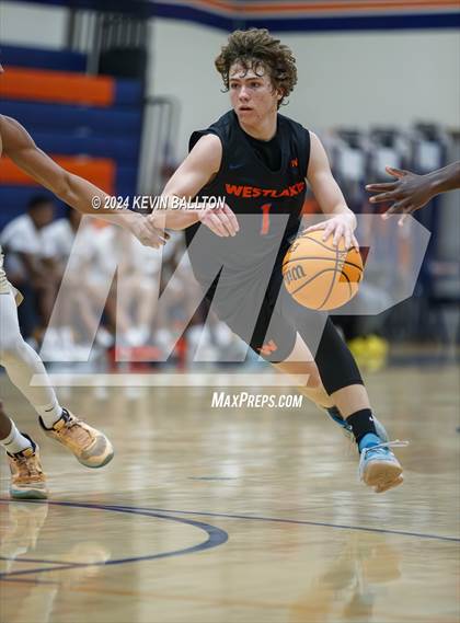 Thumbnail 2 in Knight vs. Westlake photogallery.