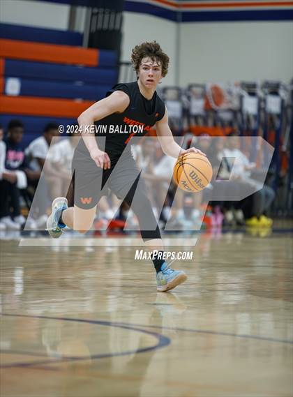 Thumbnail 1 in Knight vs. Westlake photogallery.