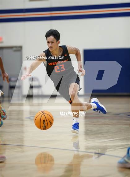 Thumbnail 2 in Knight vs. Westlake photogallery.