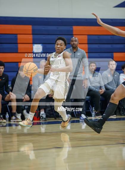 Thumbnail 1 in Knight vs. Westlake photogallery.