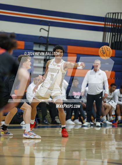 Thumbnail 3 in Knight vs. Westlake photogallery.