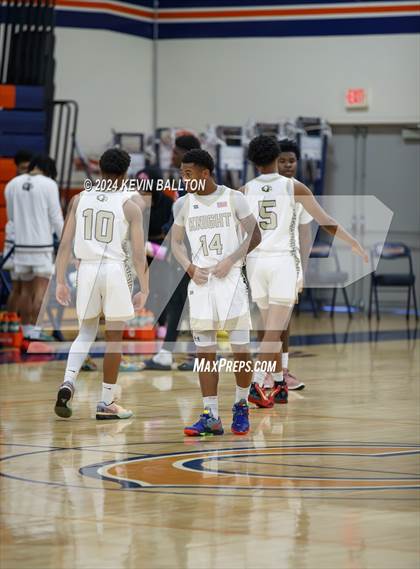 Thumbnail 1 in Knight vs. Westlake photogallery.