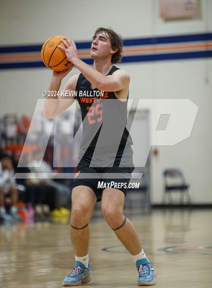 Thumbnail 3 in Knight vs. Westlake photogallery.