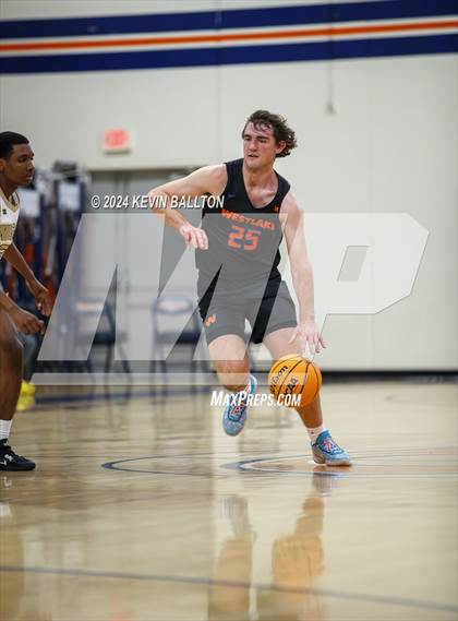 Thumbnail 2 in Knight vs. Westlake photogallery.