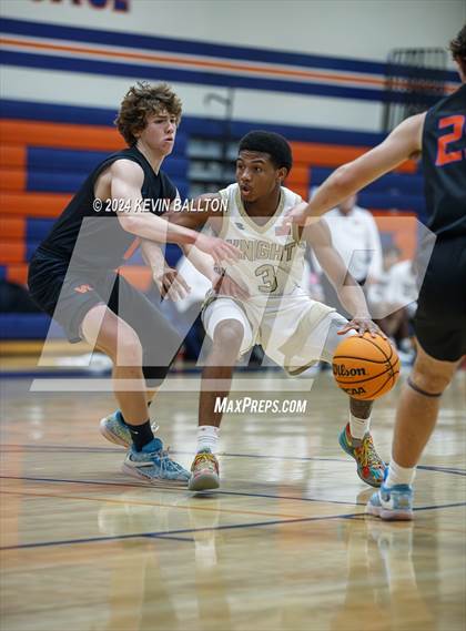 Thumbnail 2 in Knight vs. Westlake photogallery.