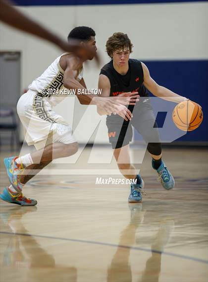 Thumbnail 3 in Knight vs. Westlake photogallery.
