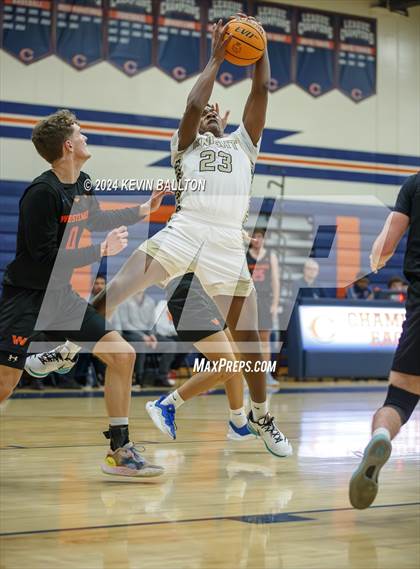 Thumbnail 2 in Knight vs. Westlake photogallery.