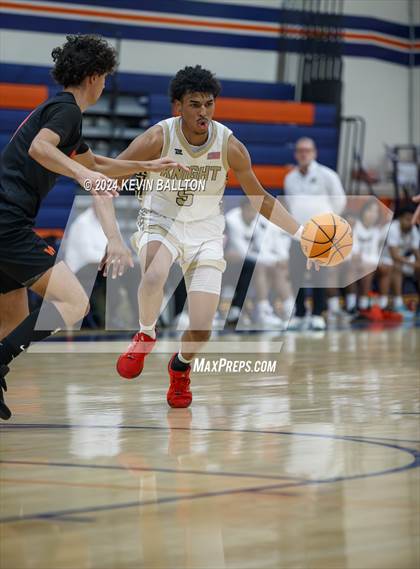 Thumbnail 3 in Knight vs. Westlake photogallery.