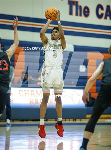 Thumbnail 3 in Knight vs. Westlake photogallery.