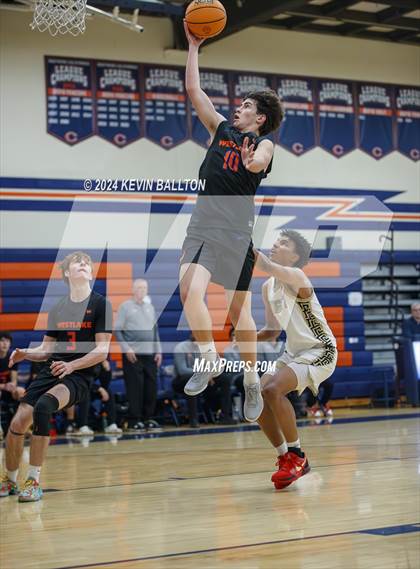 Thumbnail 2 in Knight vs. Westlake photogallery.