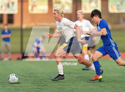 Thumbnail 3 in Oyster River vs. Bow (NHIAA Division 2 State Final) photogallery.