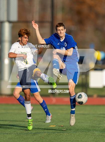 Thumbnail 3 in Oyster River vs. Bow (NHIAA Division 2 State Final) photogallery.