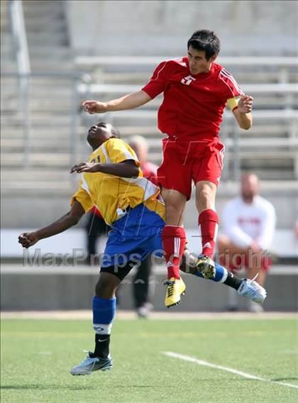 Thumbnail 2 in Ozen vs Belton (RRISD Soccer Classic) photogallery.