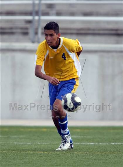 Thumbnail 3 in Ozen vs Belton (RRISD Soccer Classic) photogallery.