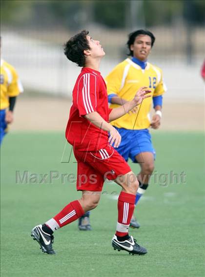 Thumbnail 3 in Ozen vs Belton (RRISD Soccer Classic) photogallery.