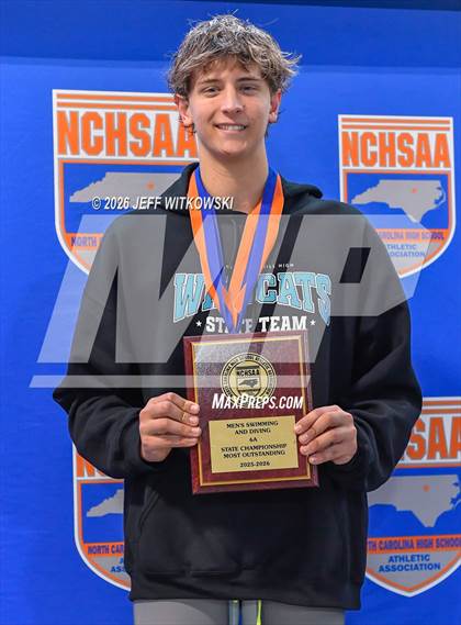 Thumbnail 2 in NCHSAA 6A Final Awards photogallery.