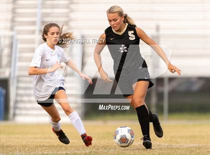 Thumbnail 3 in First Colonial vs. Kellam (VHSL 6A Regional Final) photogallery.