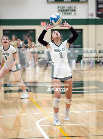 Thumbnail 1 in Groves vs Walled Lake Western (NDP Quad) photogallery.