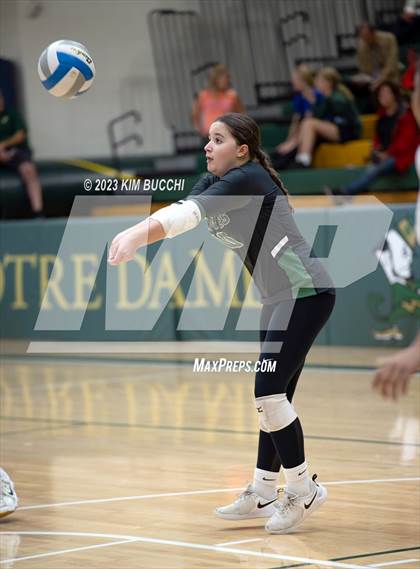 Thumbnail 3 in Groves vs Walled Lake Western (NDP Quad) photogallery.