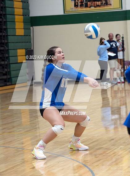 Thumbnail 1 in Groves vs Walled Lake Western (NDP Quad) photogallery.