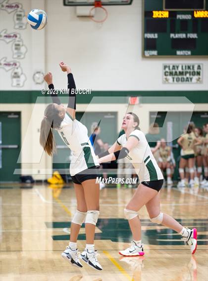 Thumbnail 3 in Groves vs Walled Lake Western (NDP Quad) photogallery.