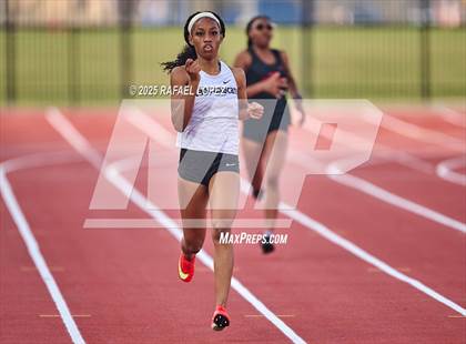 Thumbnail 1 in CCISD Ruben C Jordan Relays (400M) photogallery.