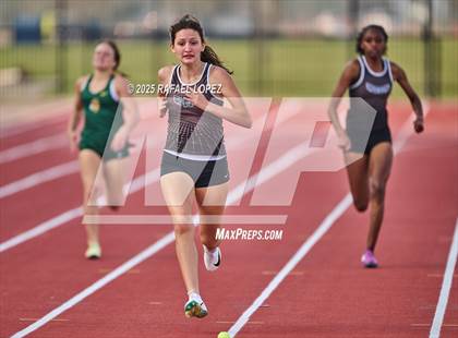 Thumbnail 3 in CCISD Ruben C Jordan Relays (400M) photogallery.