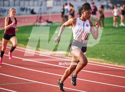 Thumbnail 1 in CCISD Ruben C Jordan Relays (400M) photogallery.