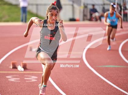 Thumbnail 2 in CCISD Ruben C Jordan Relays (400M) photogallery.
