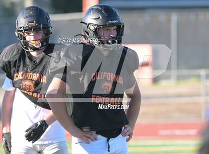Thumbnail 1 in California @ Sacred Heart Cathedral Preparatory (Scrimmage) photogallery.