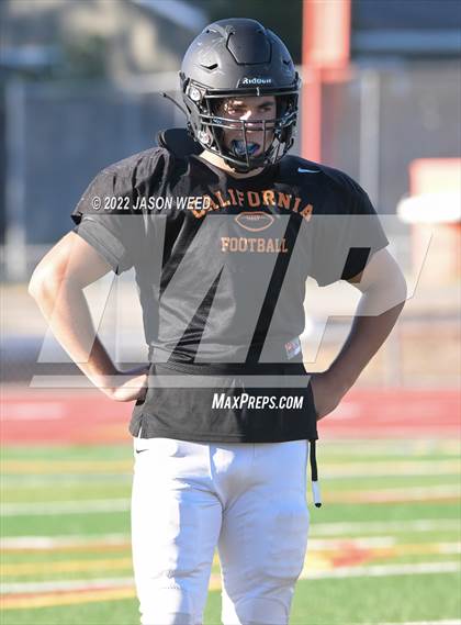 Thumbnail 2 in California @ Sacred Heart Cathedral Preparatory (Scrimmage) photogallery.