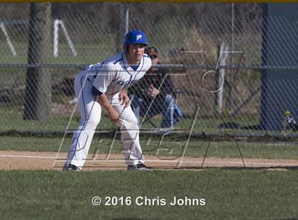 Thumbnail 2 in Waterloo @ Freeburg photogallery.