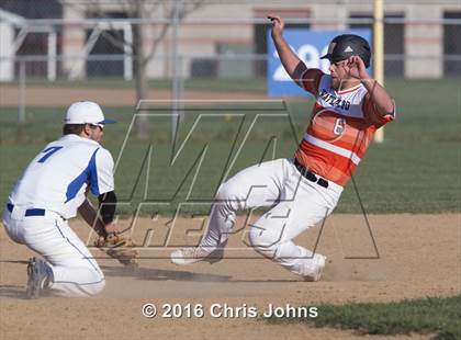 Thumbnail 2 in Waterloo @ Freeburg photogallery.