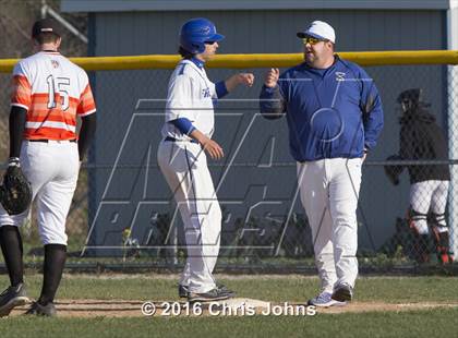 Thumbnail 2 in Waterloo @ Freeburg photogallery.
