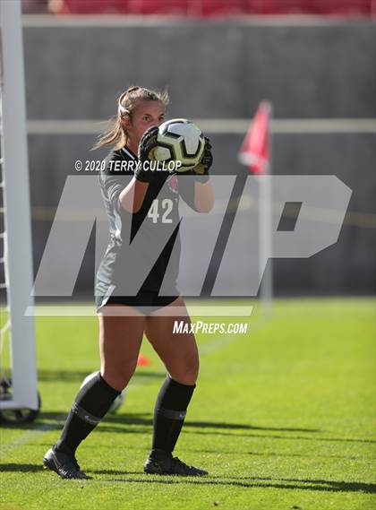 Thumbnail 1 in Fremont vs. American Fork (UHSAA 6A Semifinal) photogallery.