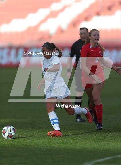Thumbnail 2 in Fremont vs. American Fork (UHSAA 6A Semifinal) photogallery.