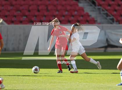 Thumbnail 3 in Fremont vs. American Fork (UHSAA 6A Semifinal) photogallery.