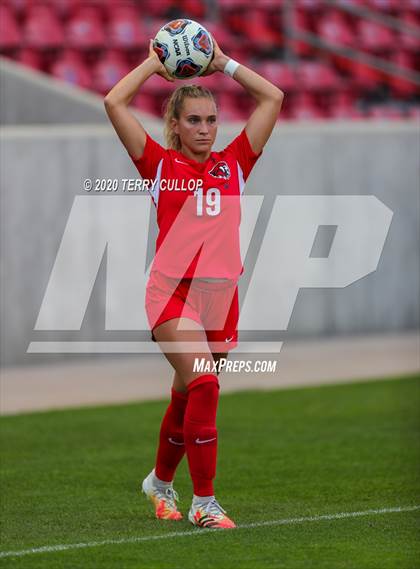 Thumbnail 3 in Fremont vs. American Fork (UHSAA 6A Semifinal) photogallery.